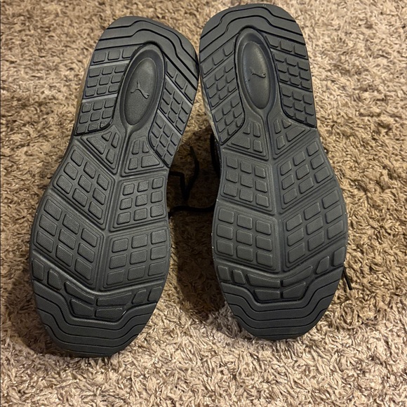 NWOT Puma Sneakers - Picture 9 of 10